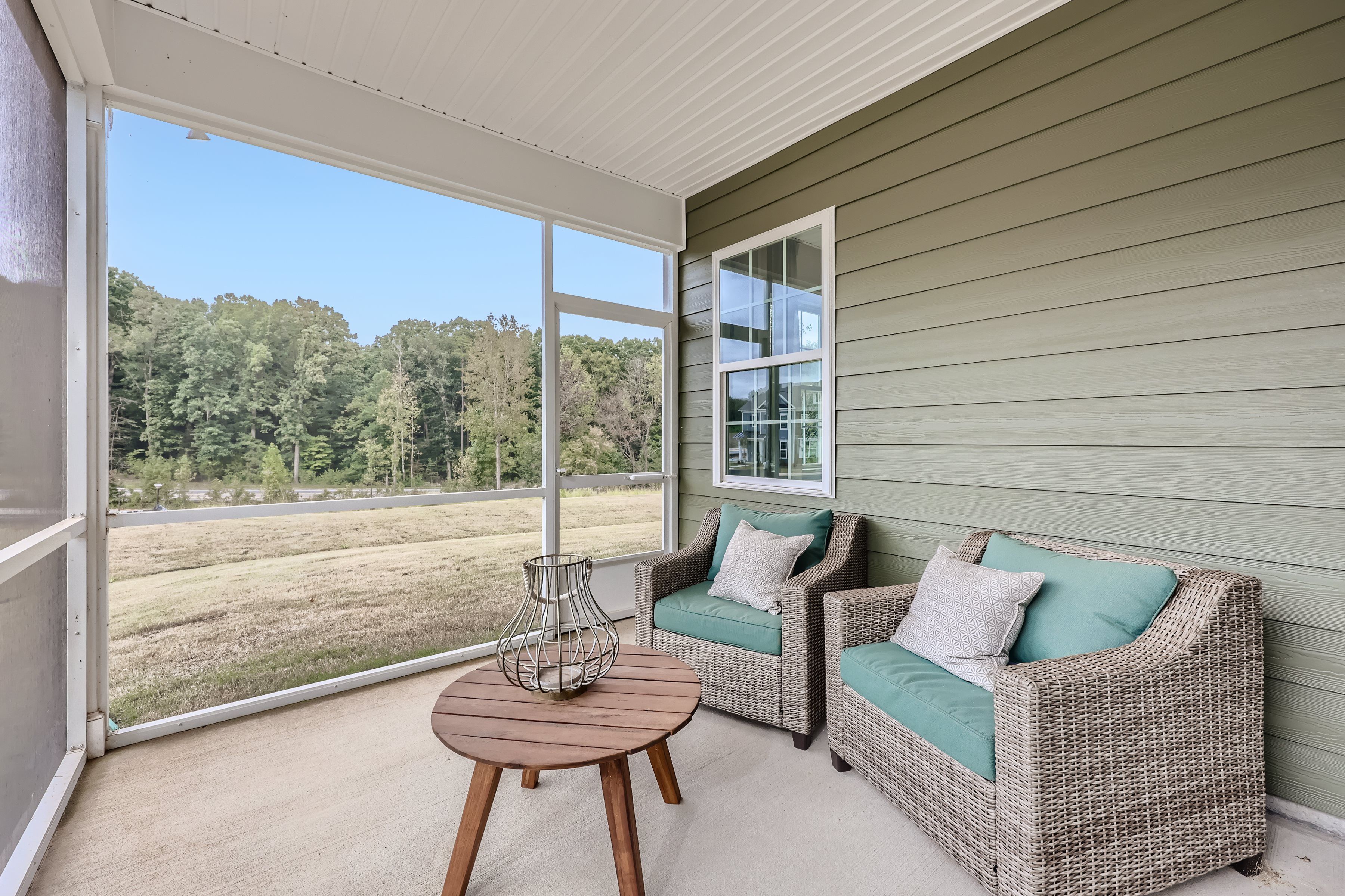 2777 Dorchester Patio 1of1