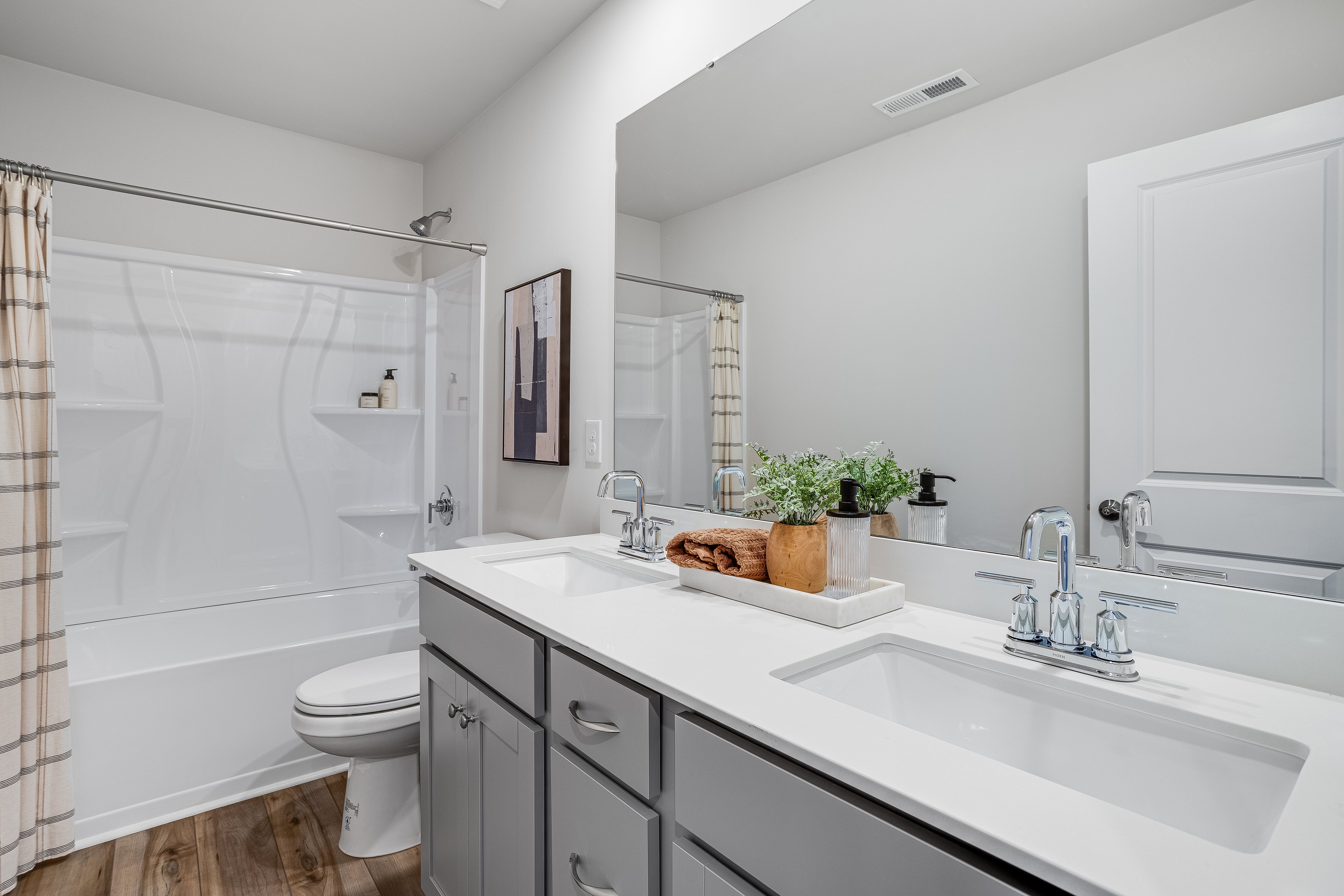 Reynolds Crossing Westbury71 06