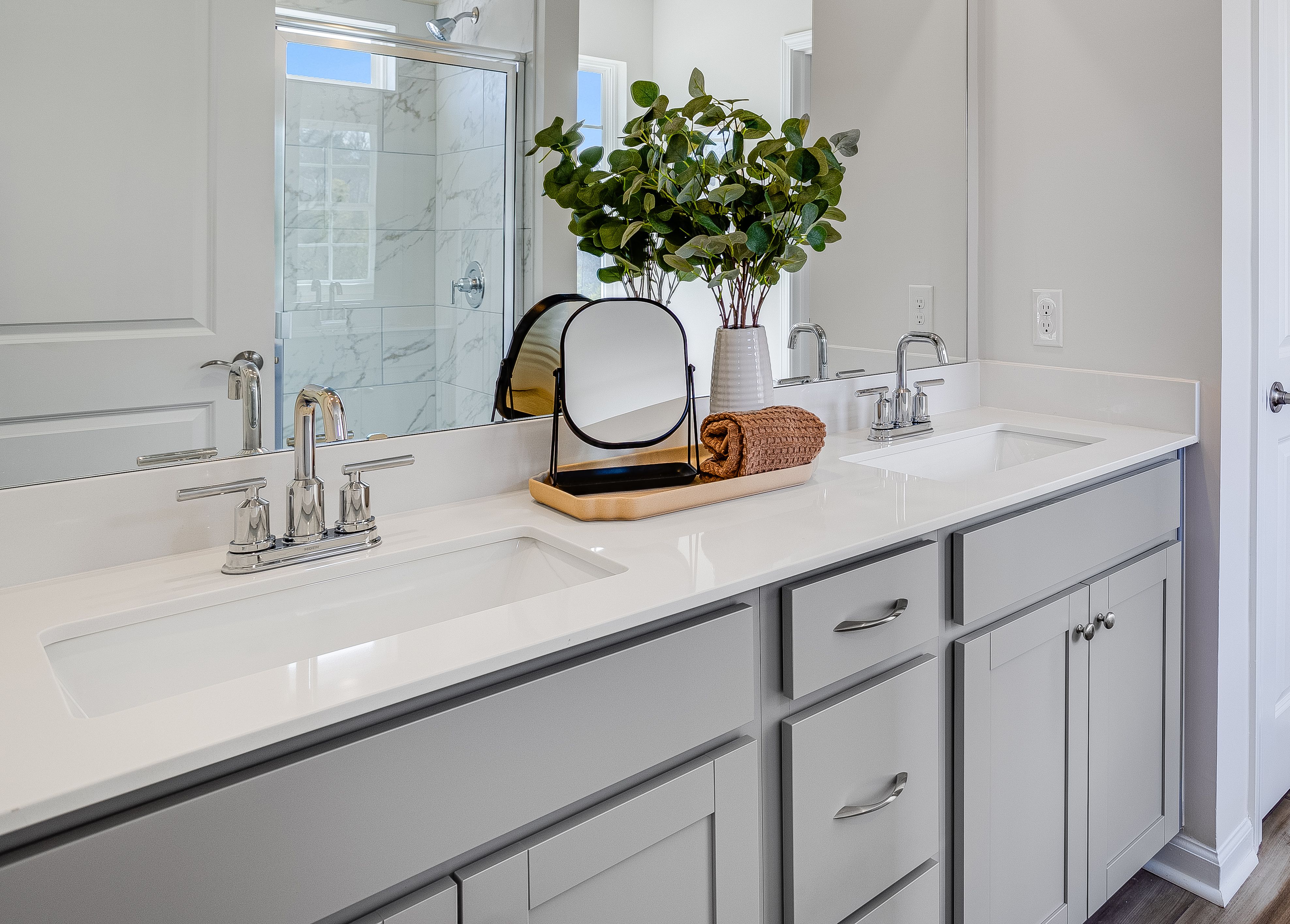 EI Owners Suite Bathroom Walk