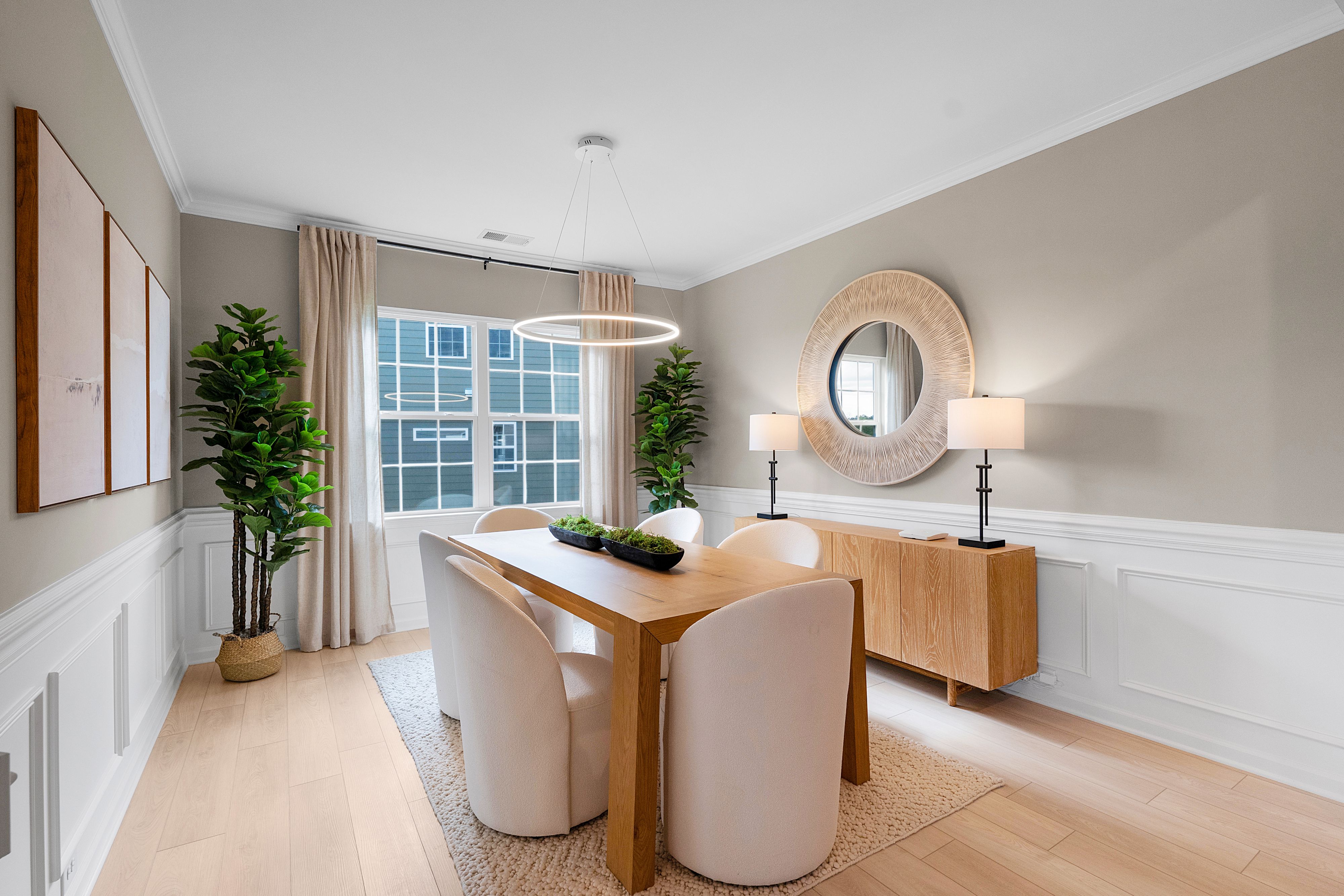 Roselyn Dorchester 19