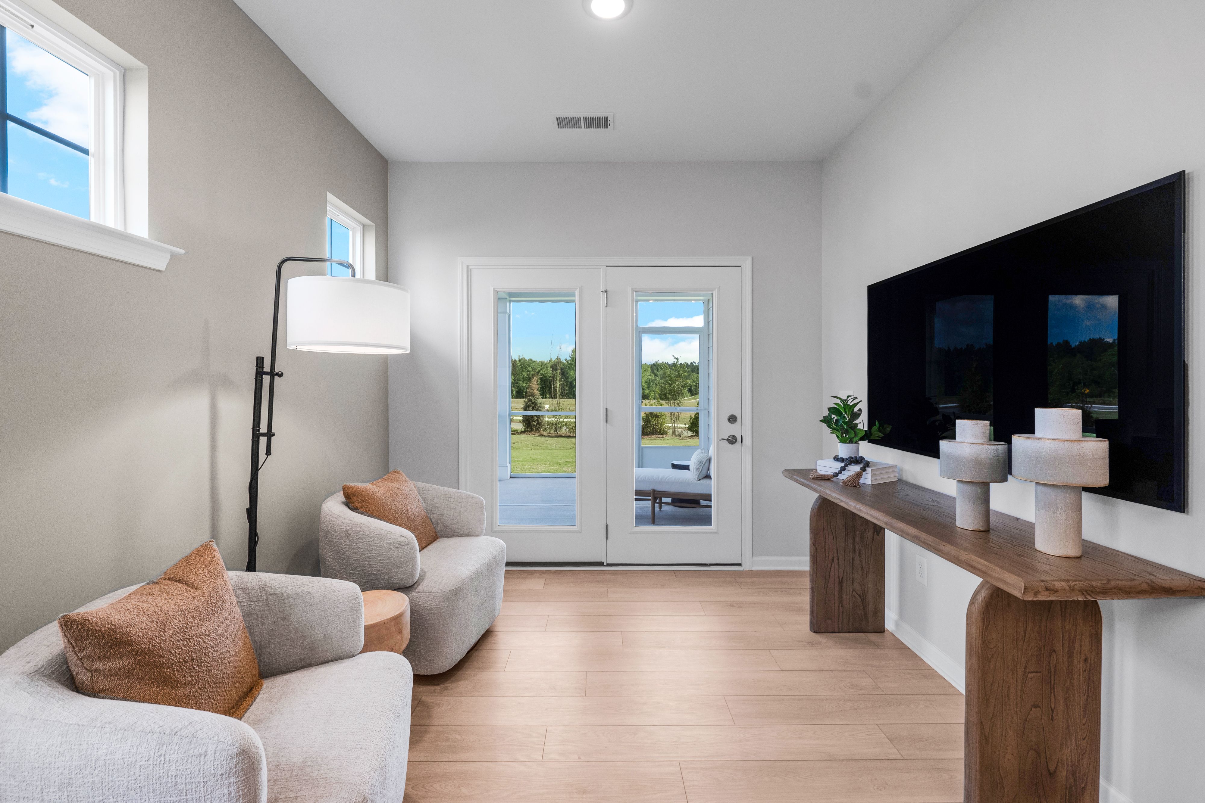 Roselyn Dorchester 06