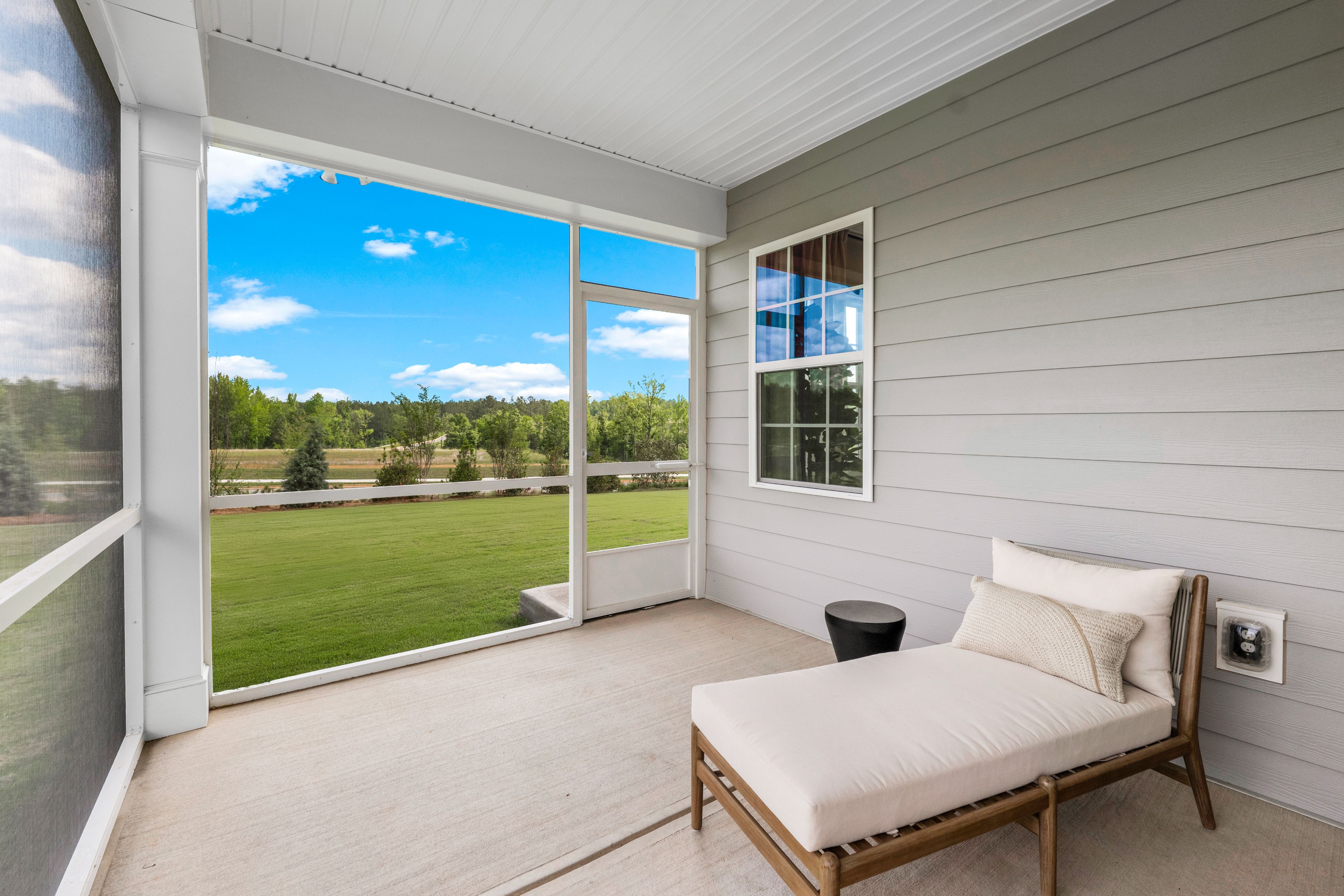 Roselyn Dorchester 24