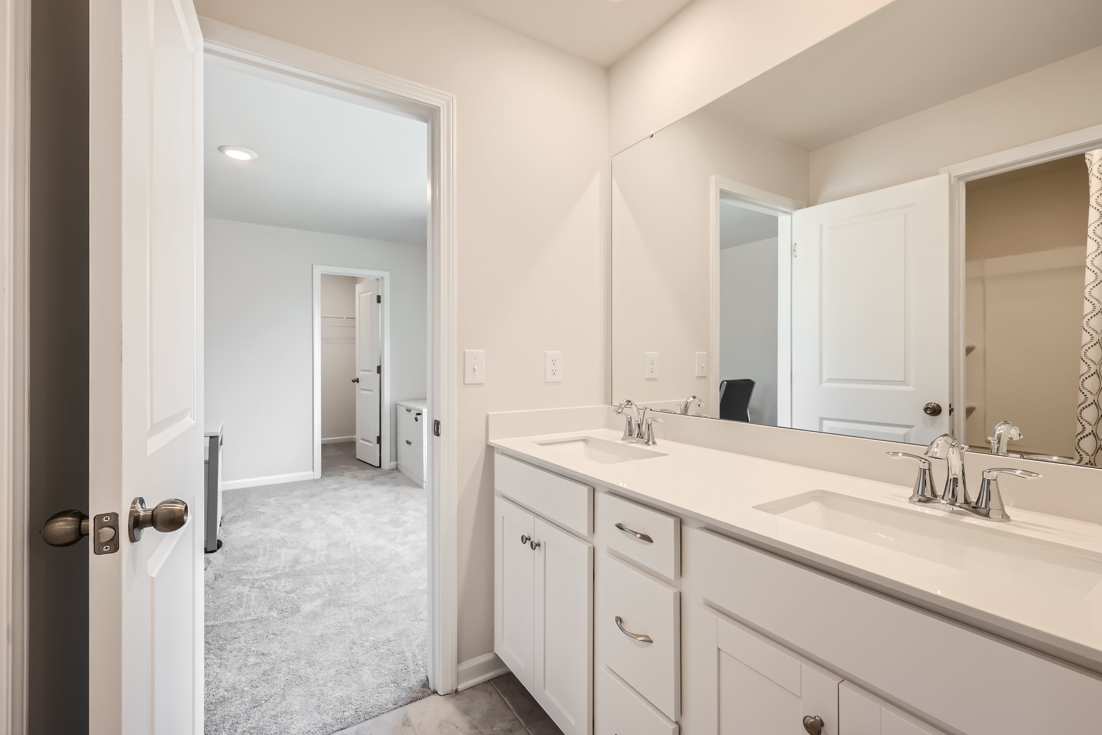 1825 Grassy Knoll Trail   Print Quality   020   25 2nd Floor Bathroom