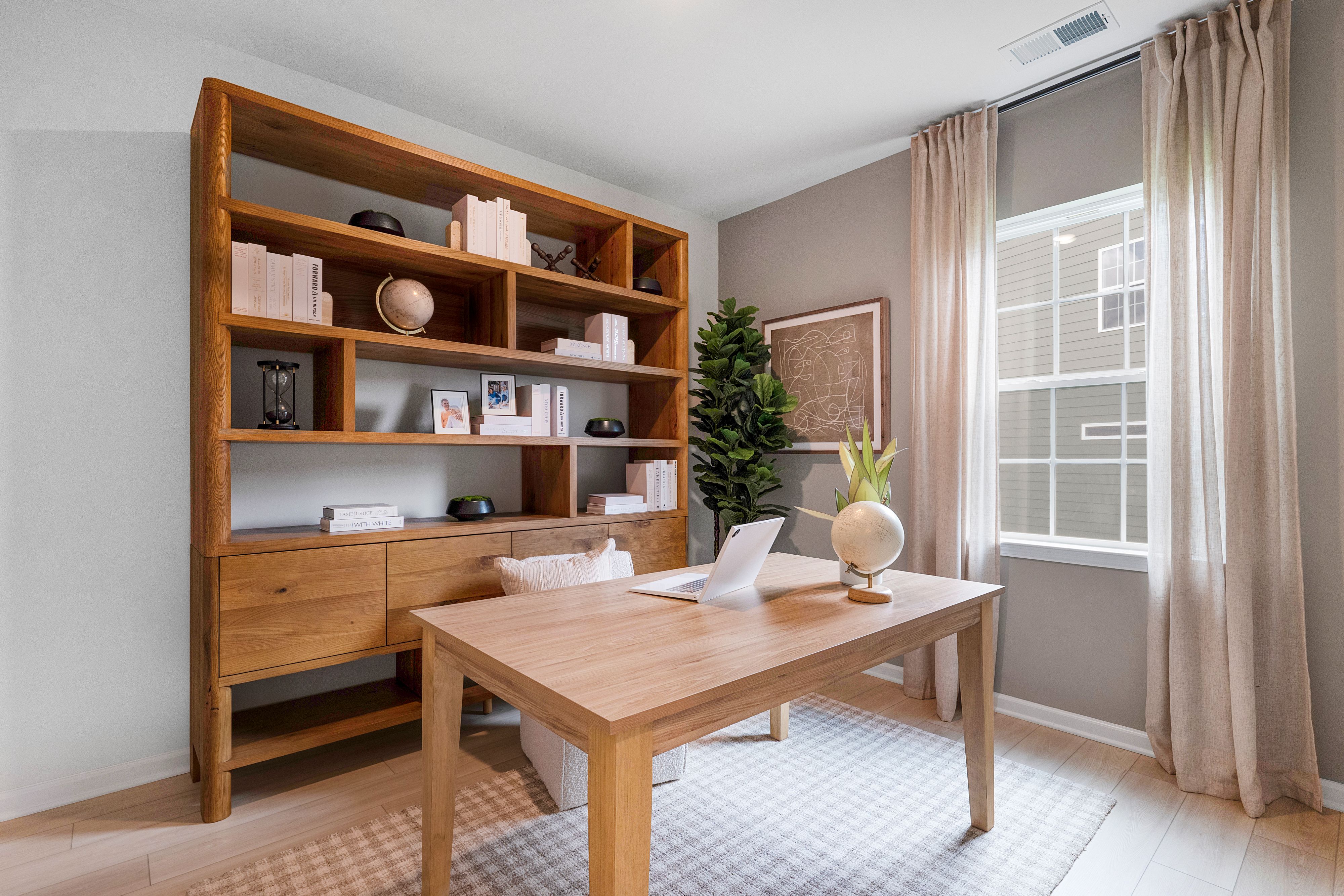 Roselyn Dorchester 08