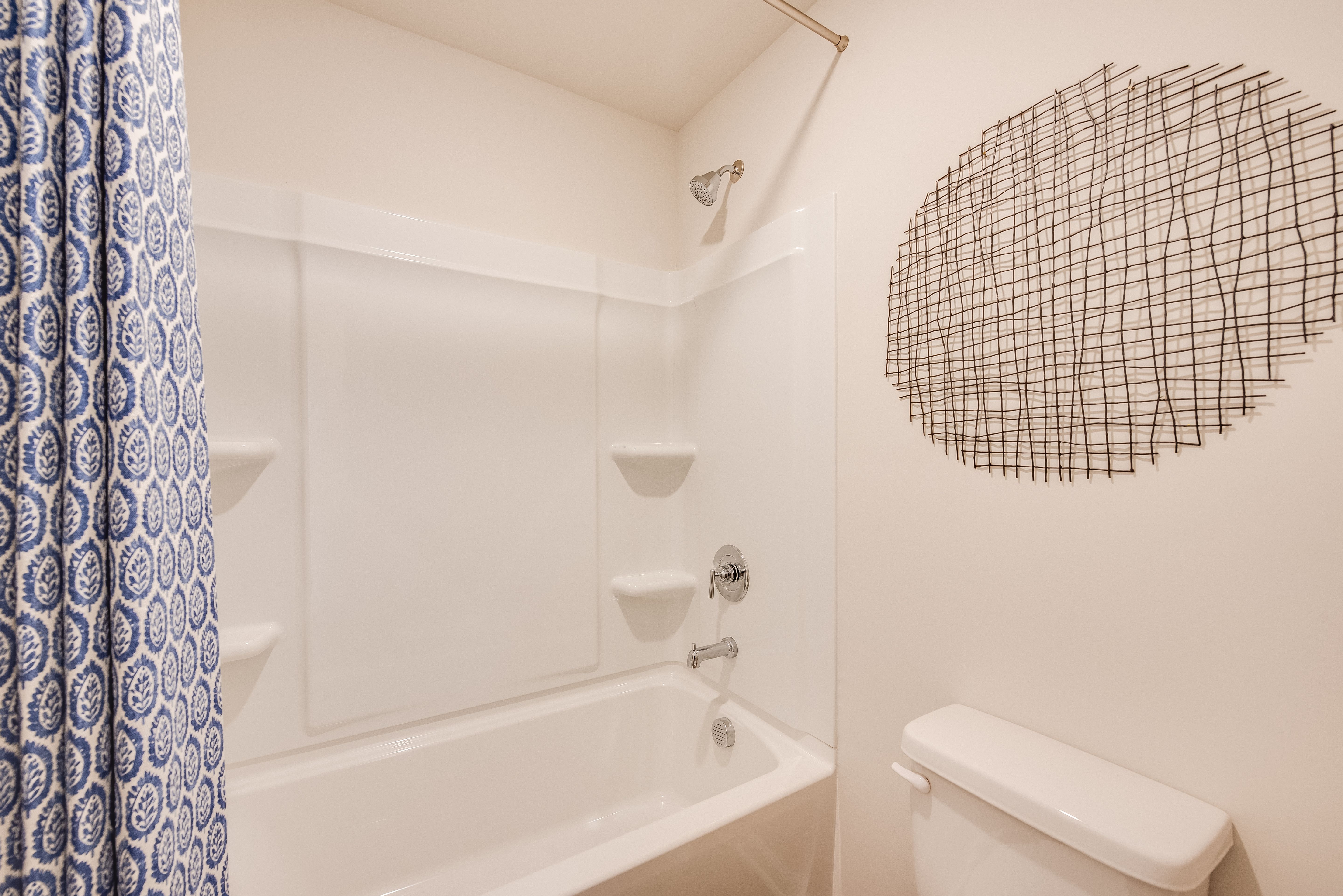 EI Secondary Bath Shower Dream