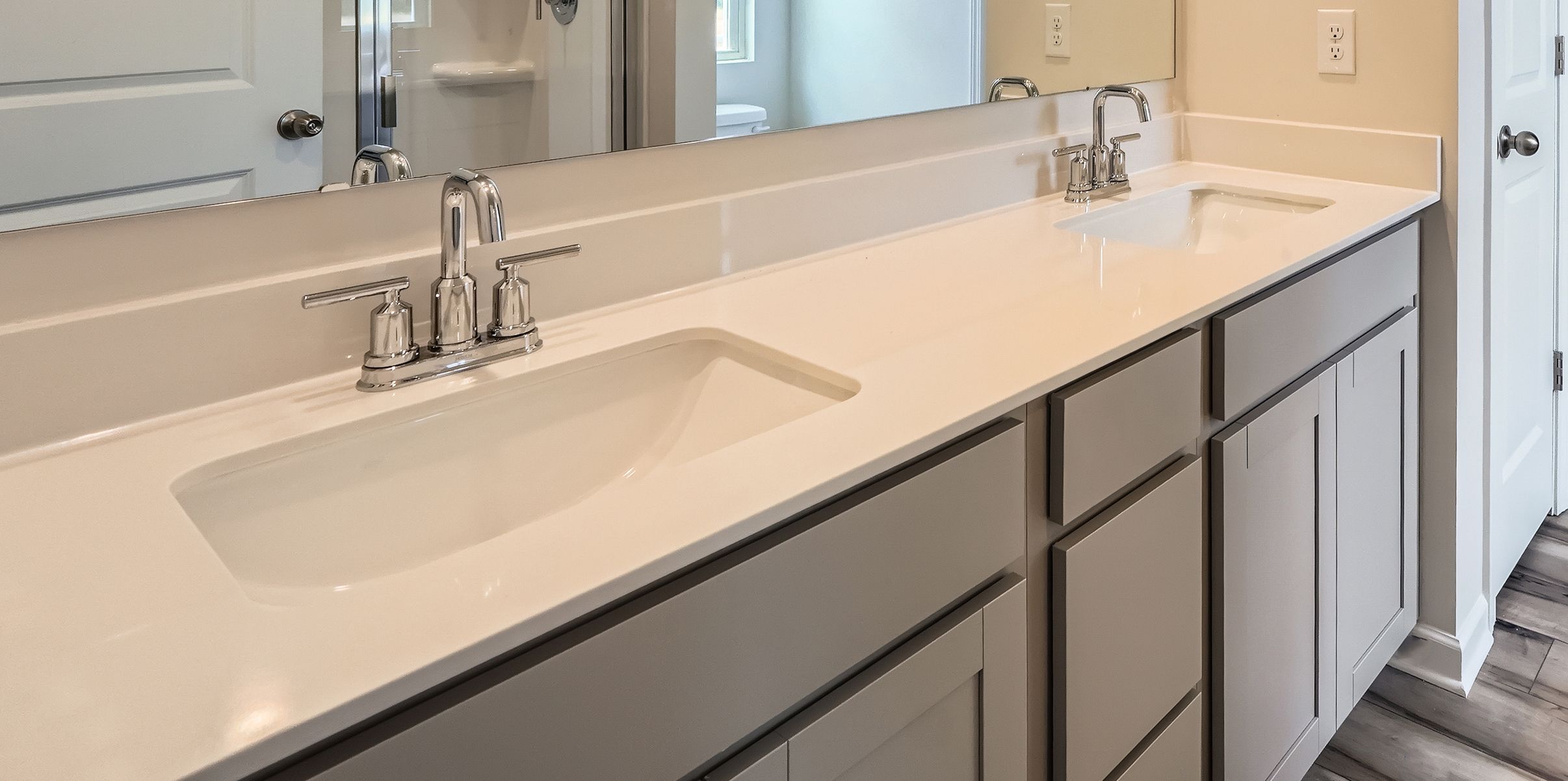 3220 Crawford Ave   Print Quality   006   11 2nd Floor Primary Bathroom