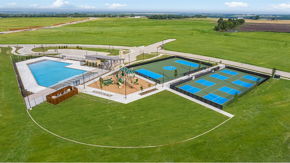 Arbors Eastland Amenity Sports Courts 2of3 7325