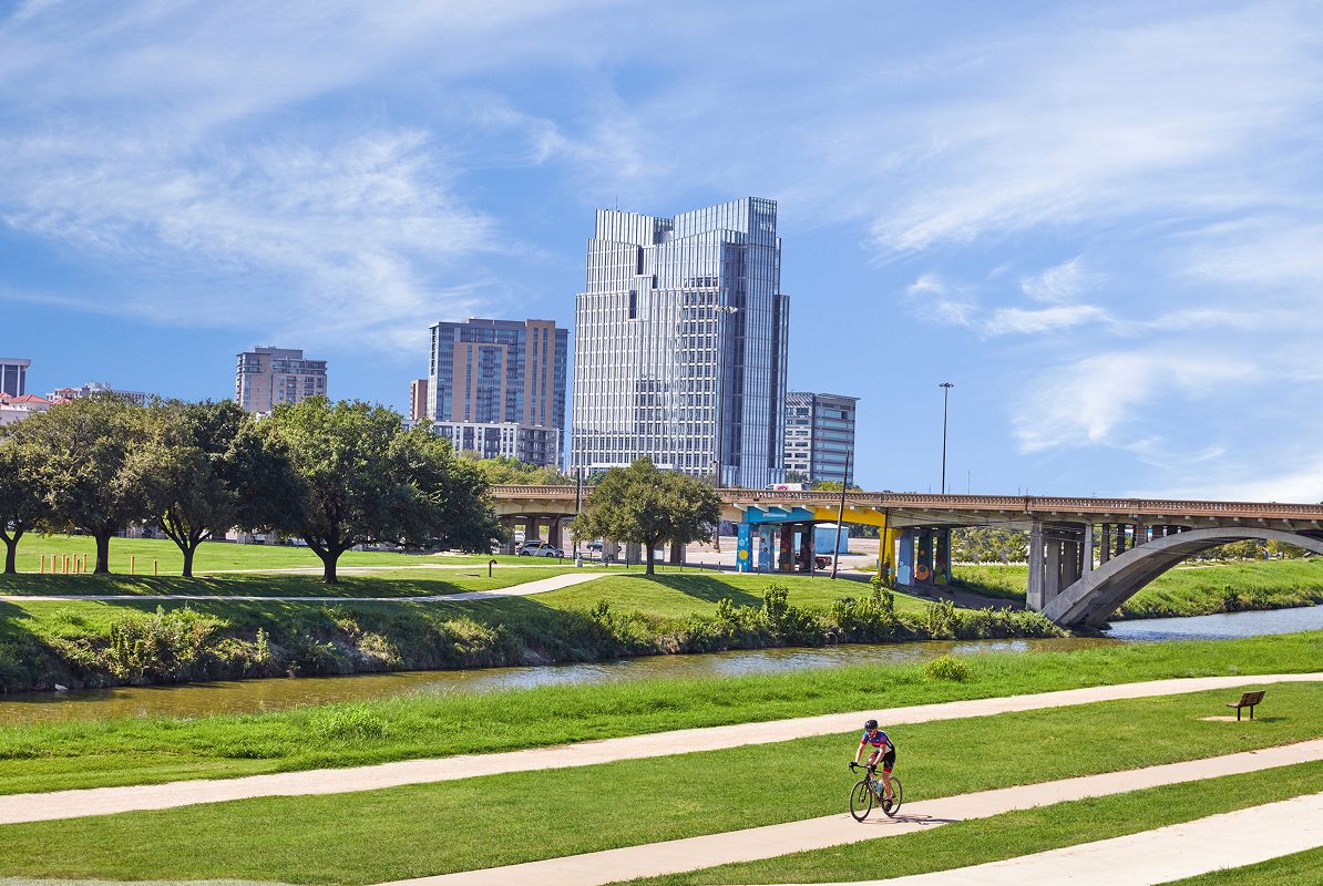 Fort Worth Trinity Trails Downtown Photoshoot