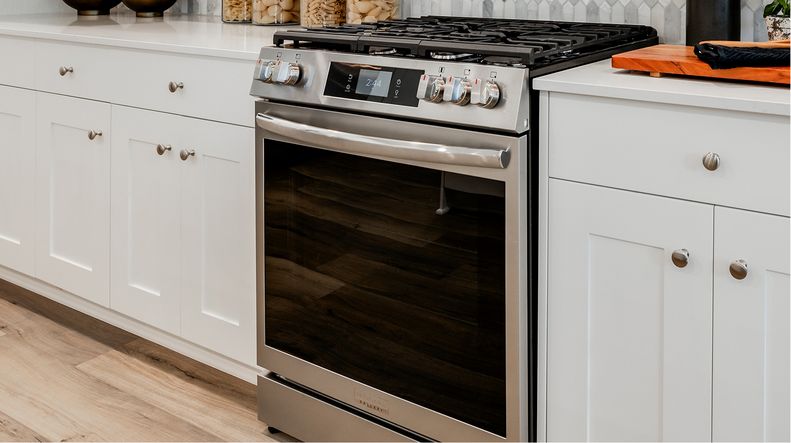 EI Kitchen Gas Range