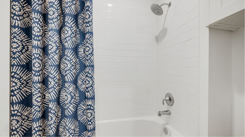 EI Bath2 Bath Tub Tile Surround