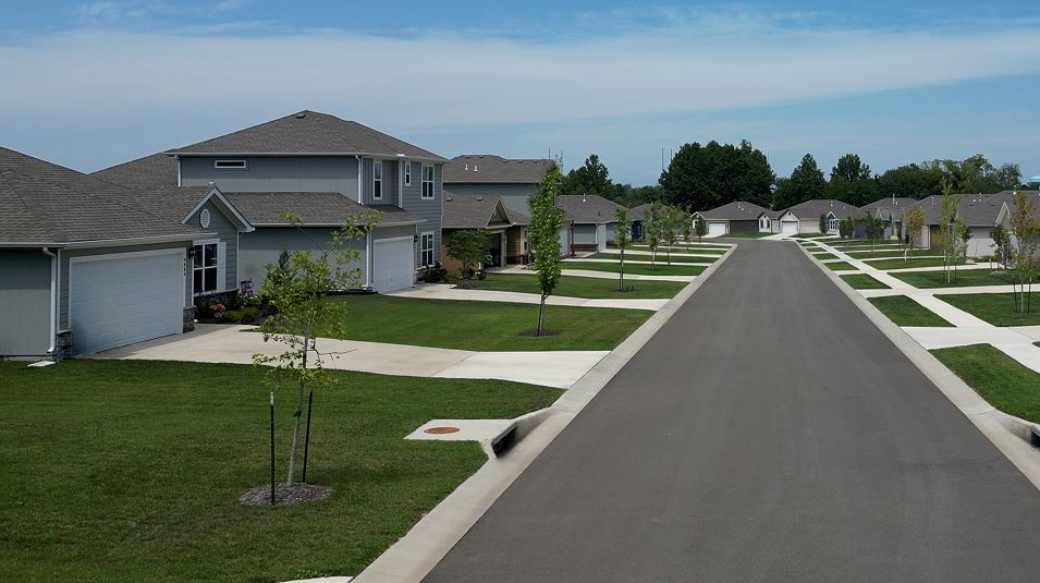 Divisional EI Sod to Rear Property Line with Landscaping Package