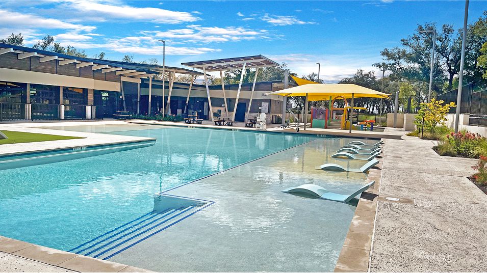 Cool Water Amenity Swimming Pool 2of2