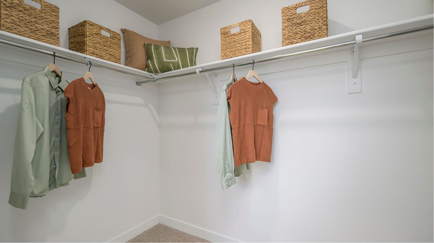 1663 Res E Owners WIC F2 Base2