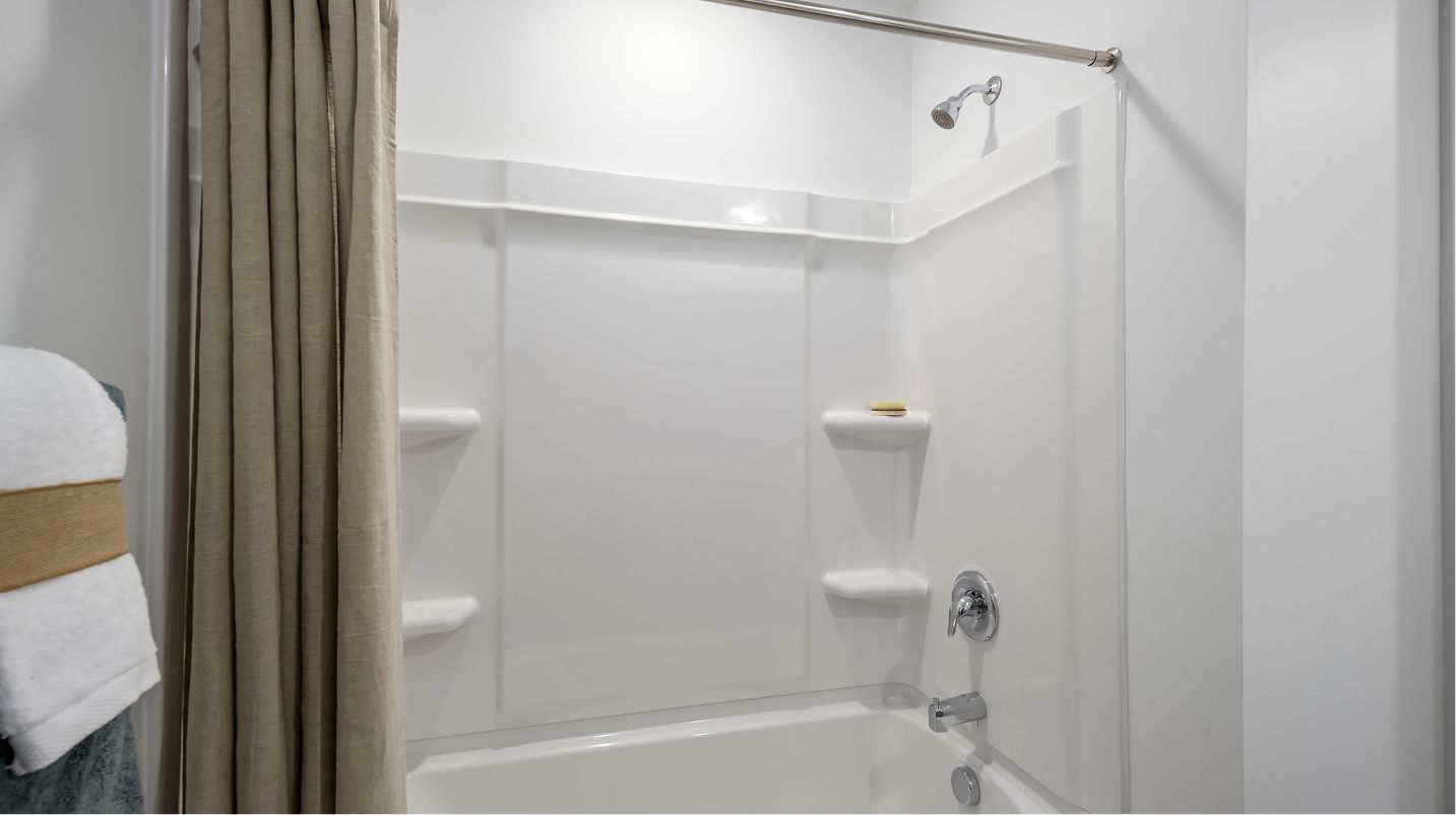 2004 Res1 Bath2 1of2 F2 Base3