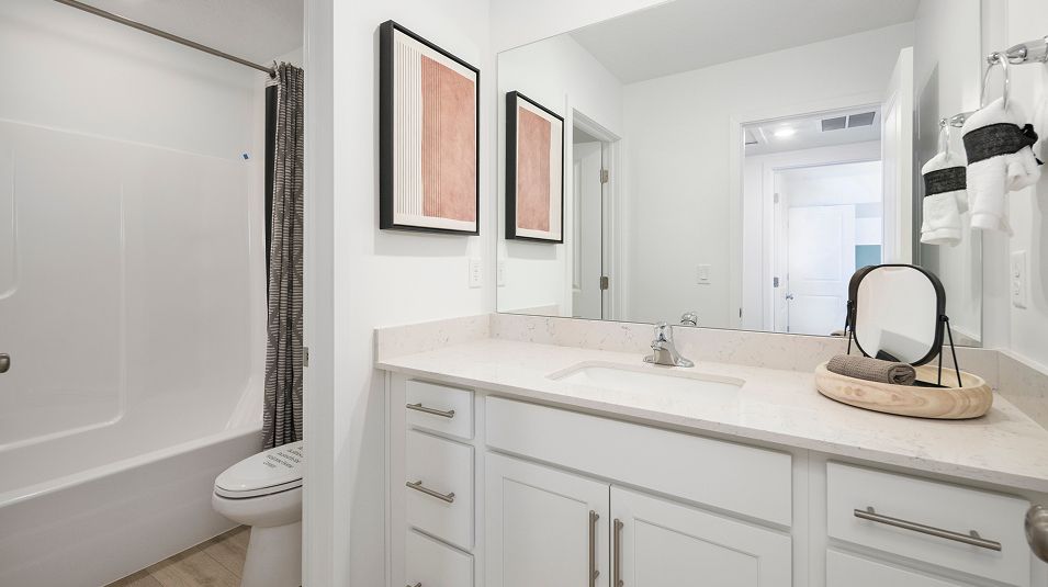 1573 Pendelton Bath2 F2