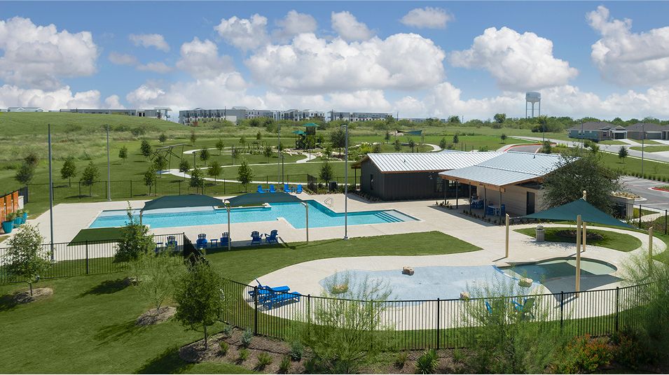 Plum Creek Amenity Pool 3of4