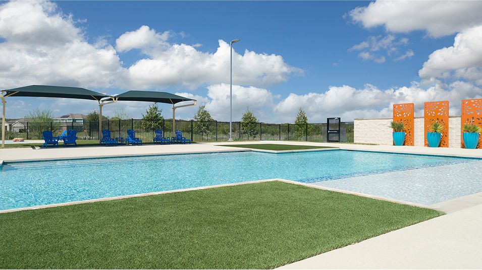 Plum Creek Amenity Pool 2of4