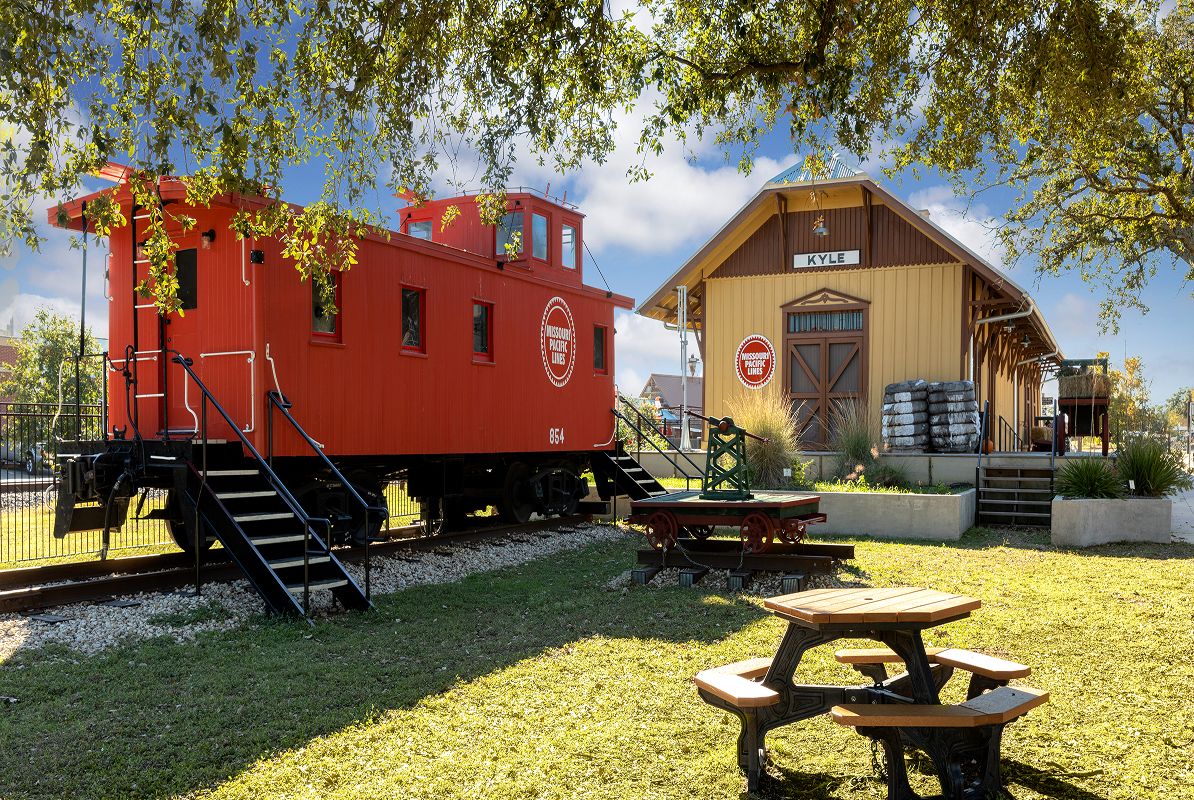 Plum Creek Downtown Kyle T X7