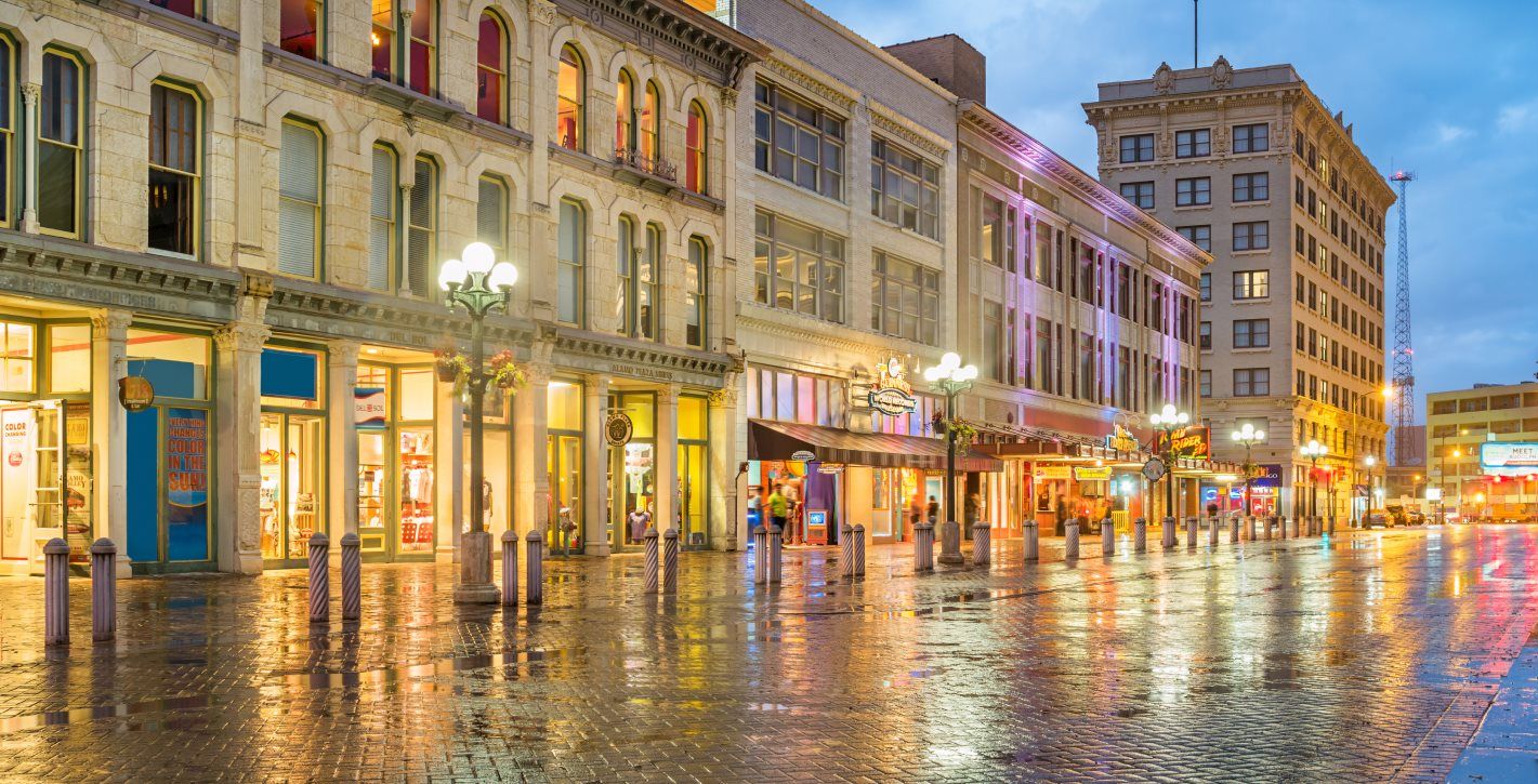 Alamo Plaza