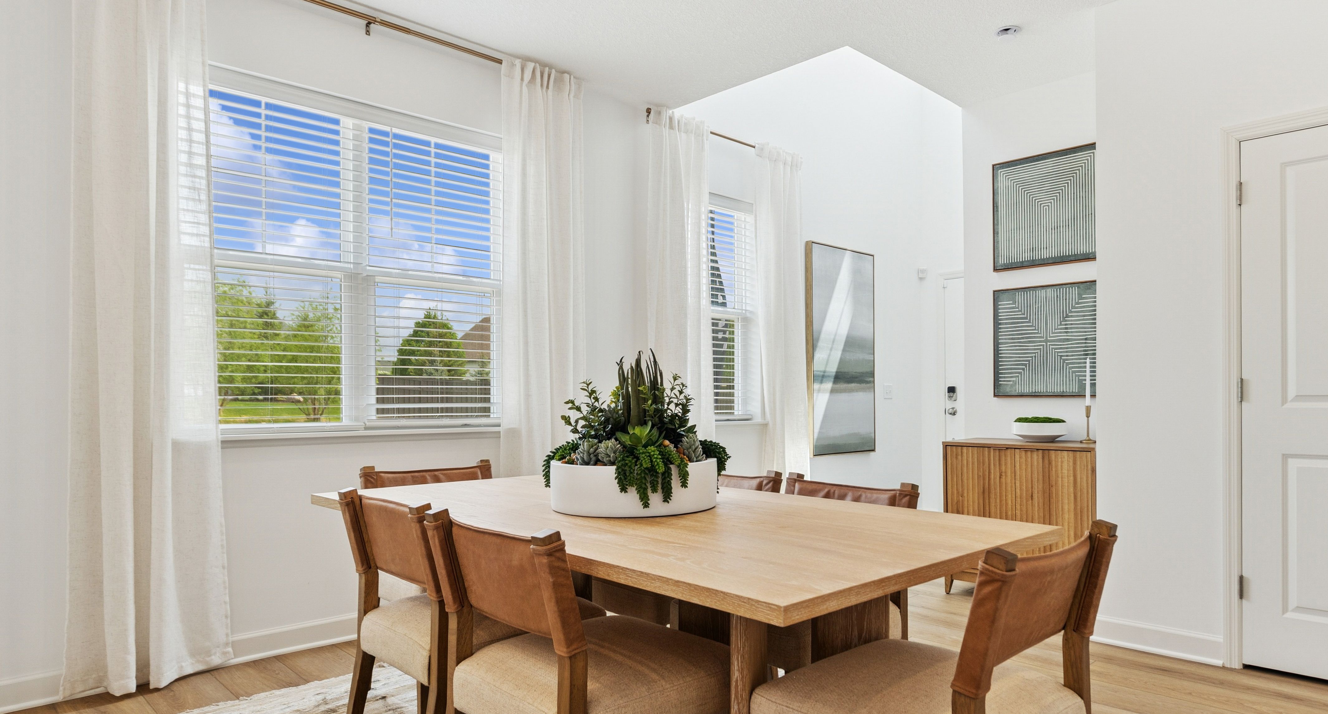 Shadow Creek Estates St Clair Dining