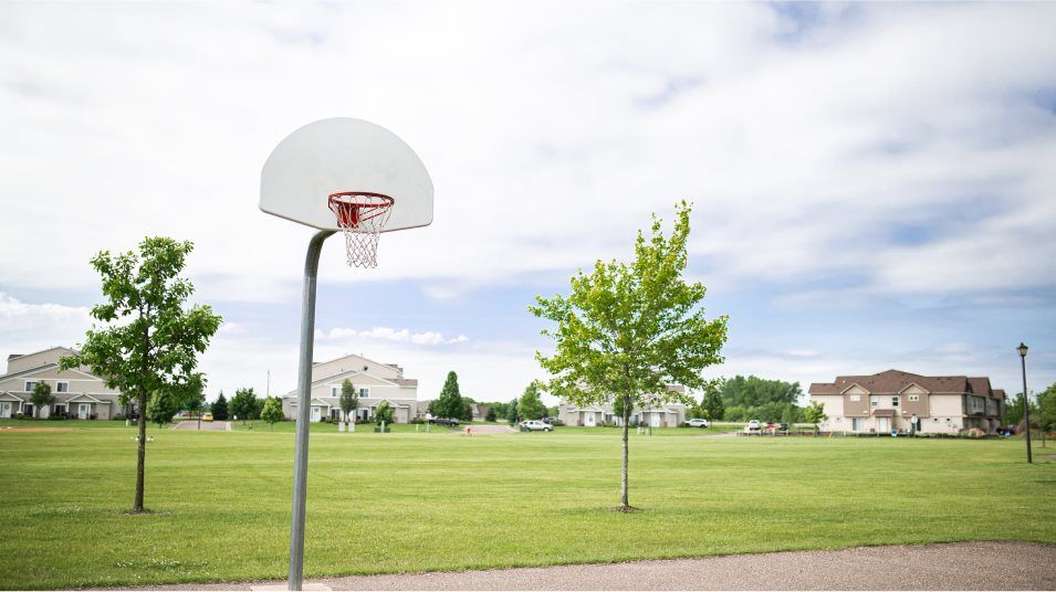 River Pointe Basketball Court Amenity