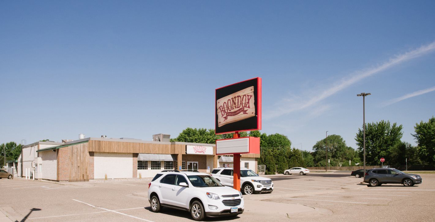 Boondox Bar & Grille sign