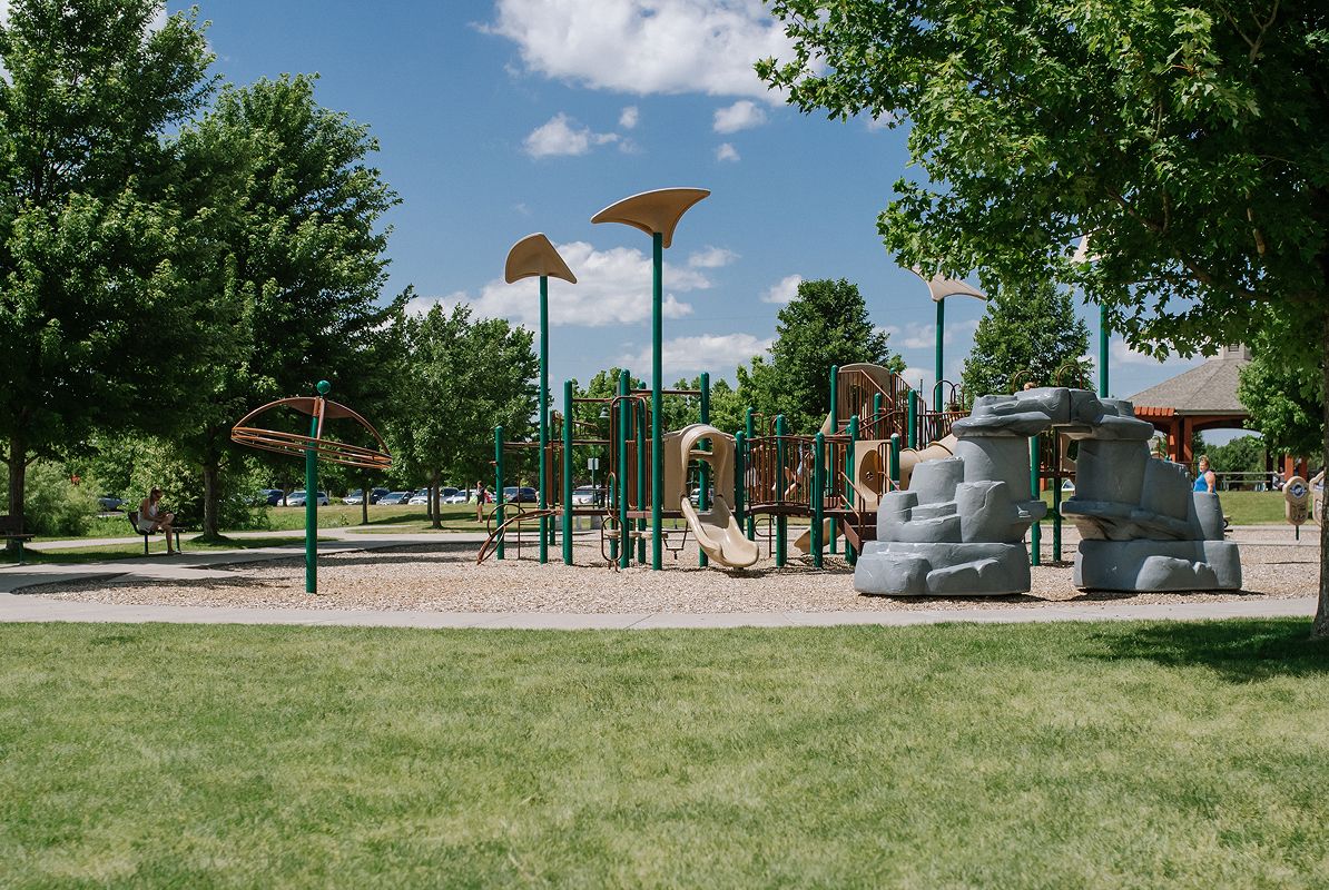 Minnesota Blaine Lakeside Commons7 Photoshoot