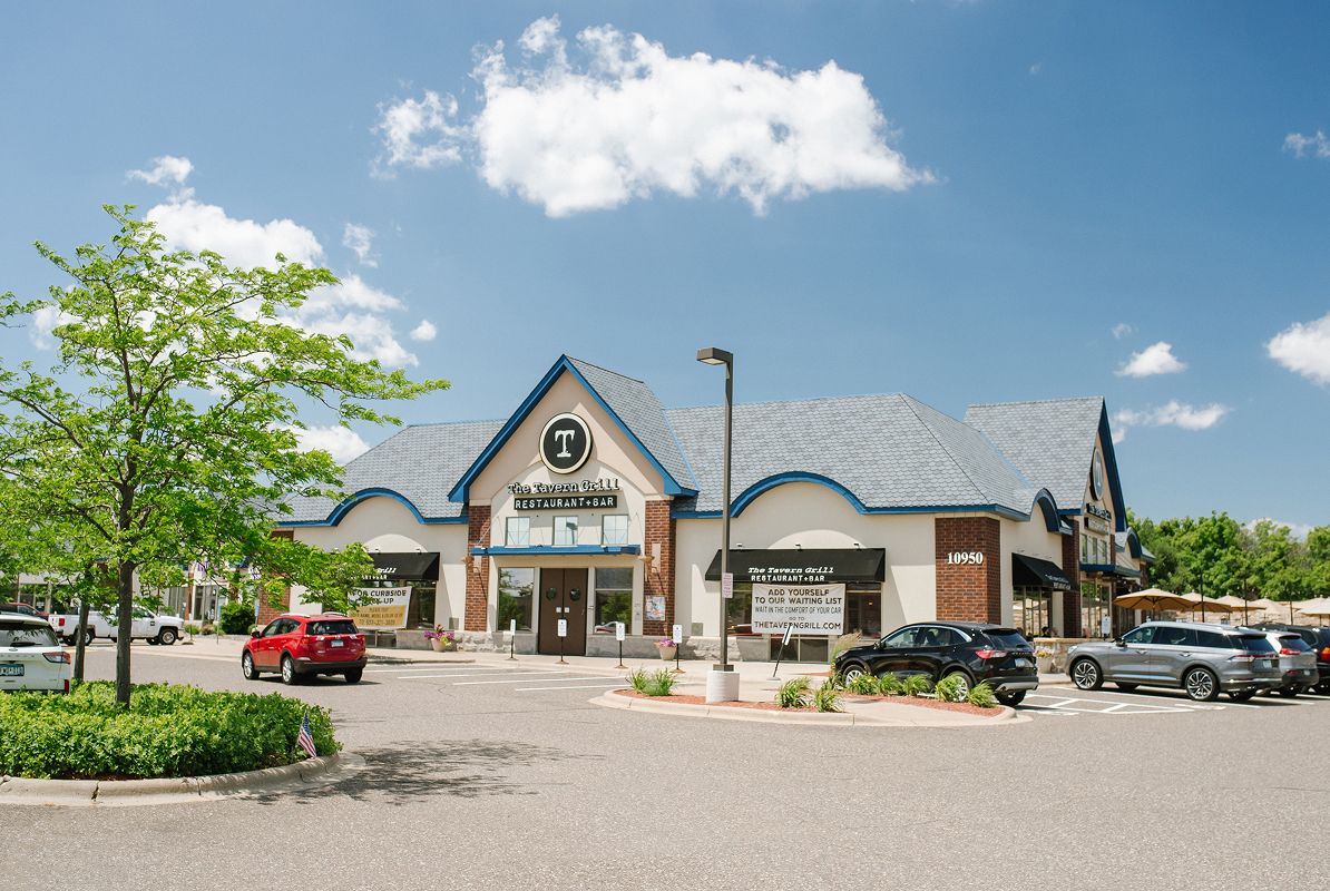 Minnesota Blaine The Tavern Grill Photoshoot