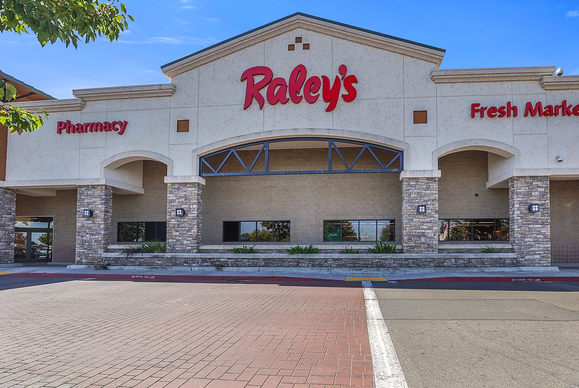 Galt Shopping Center 6of9