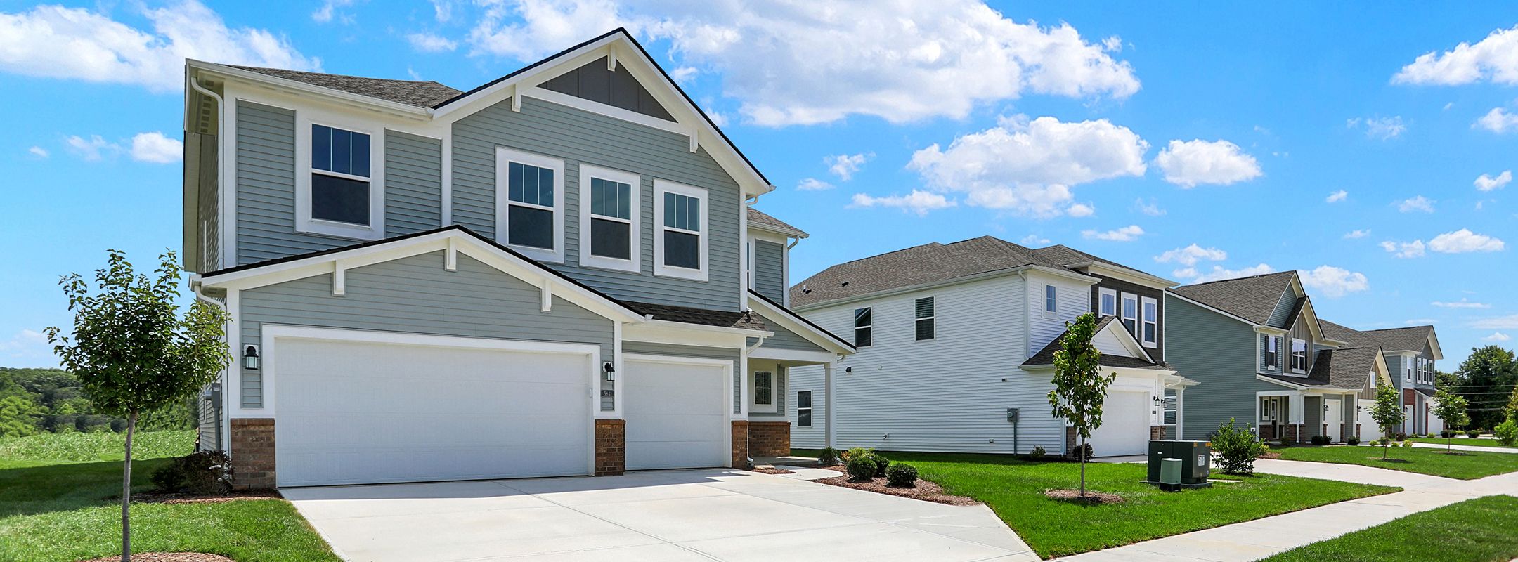 Venture Sapphire Ridge Streetscape 4of9