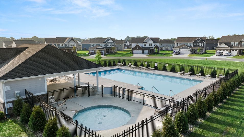 Peabody Farms West Amenity Pool