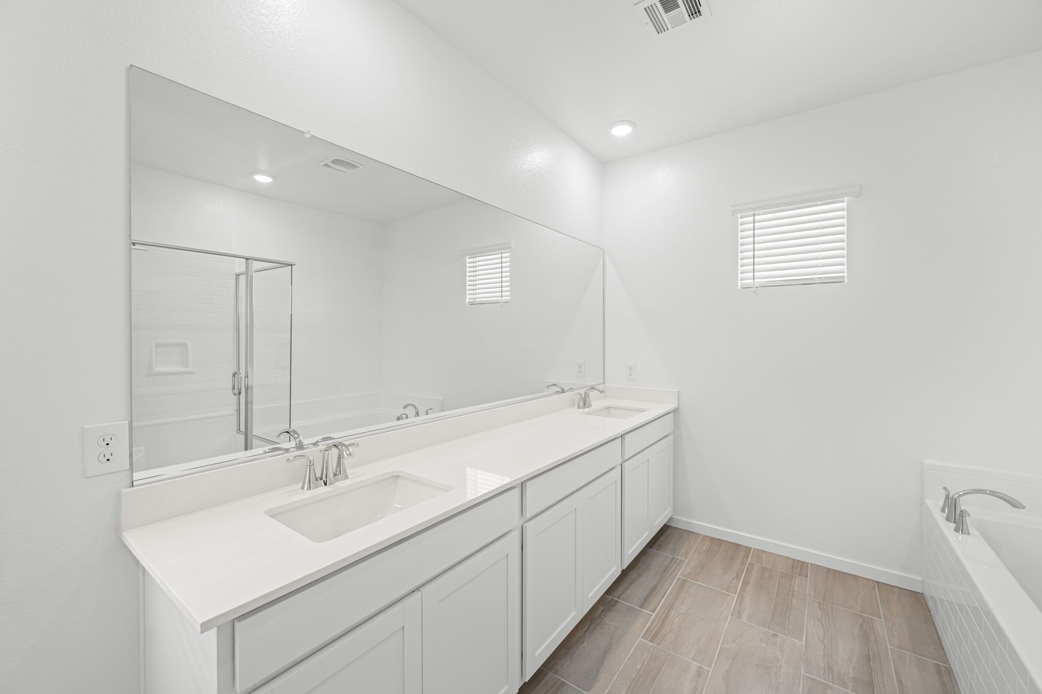 Parkside Mike Owners Bath 1of2 F2