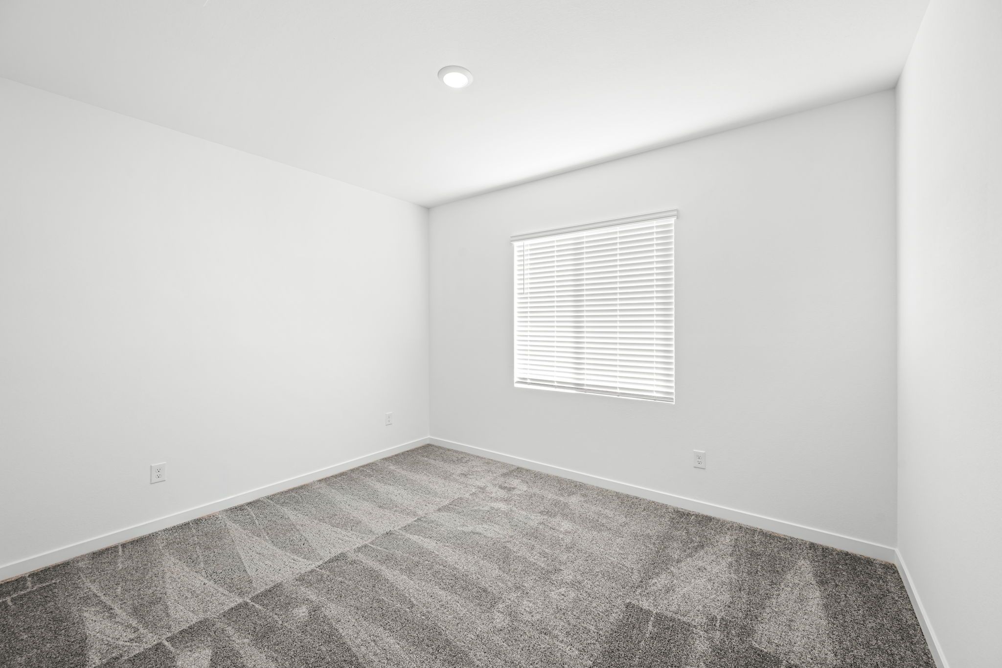Parkside Mike Bed2 1of2 F2