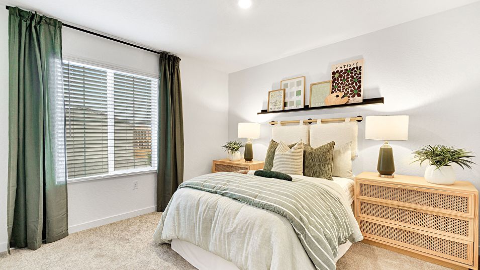 Hayes  Dakota Ave. Fresno, CA 93723