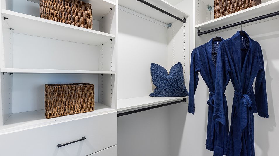 2350 Hickory II Owners WIC 1of2 F2 Base2