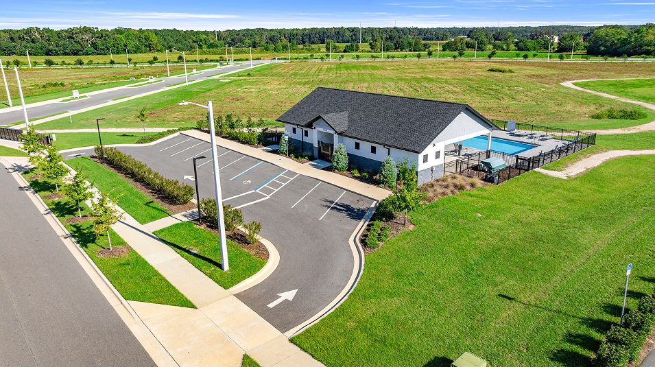 Trailhead Landing Amenity pool2 1
