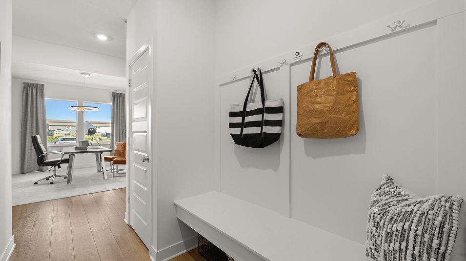 Venture Tremont EI Boot Bench F1