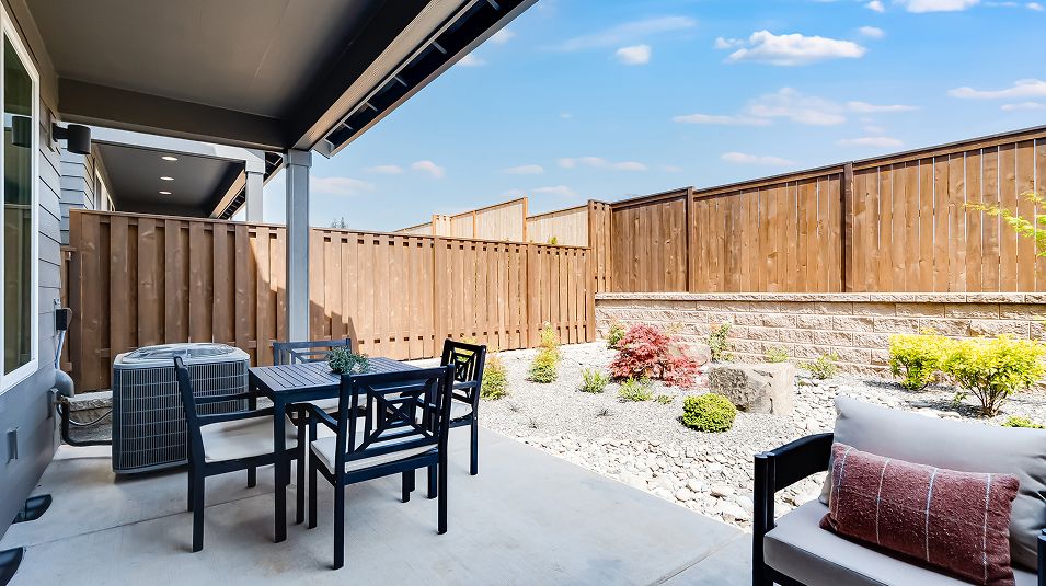 Scholls Heights Holden EI Backyard Xeriscaping F1