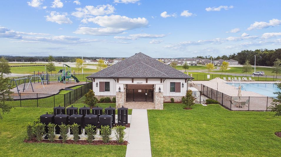 Hilltop Point Amenity Pool House Exterior