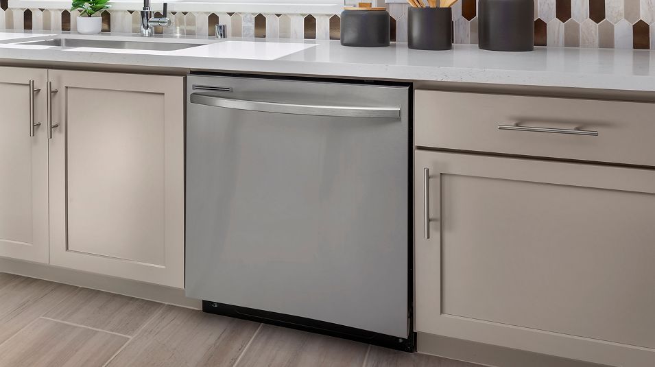 Serenity One Lake EI Kitchen Dishwasher