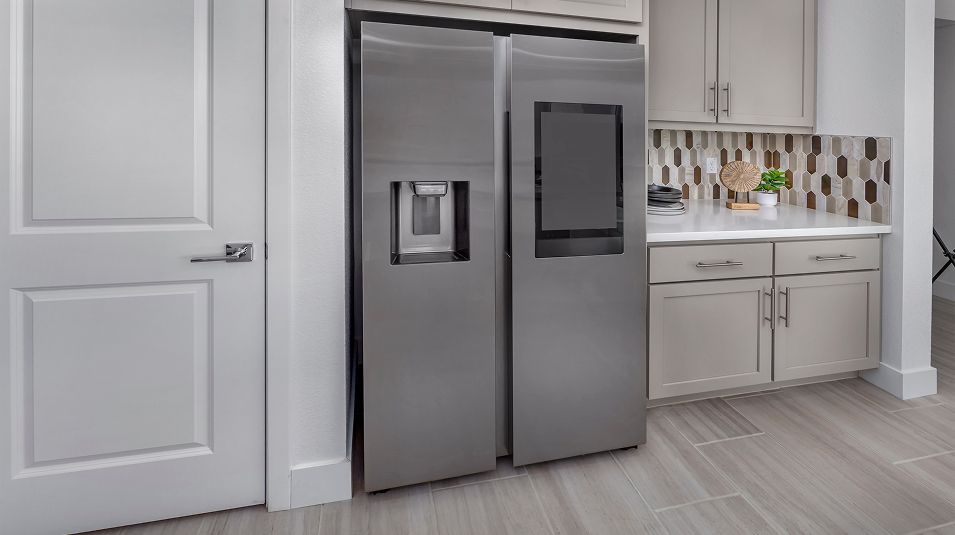 Serenity One Lake EI Kitchen Refrigerator