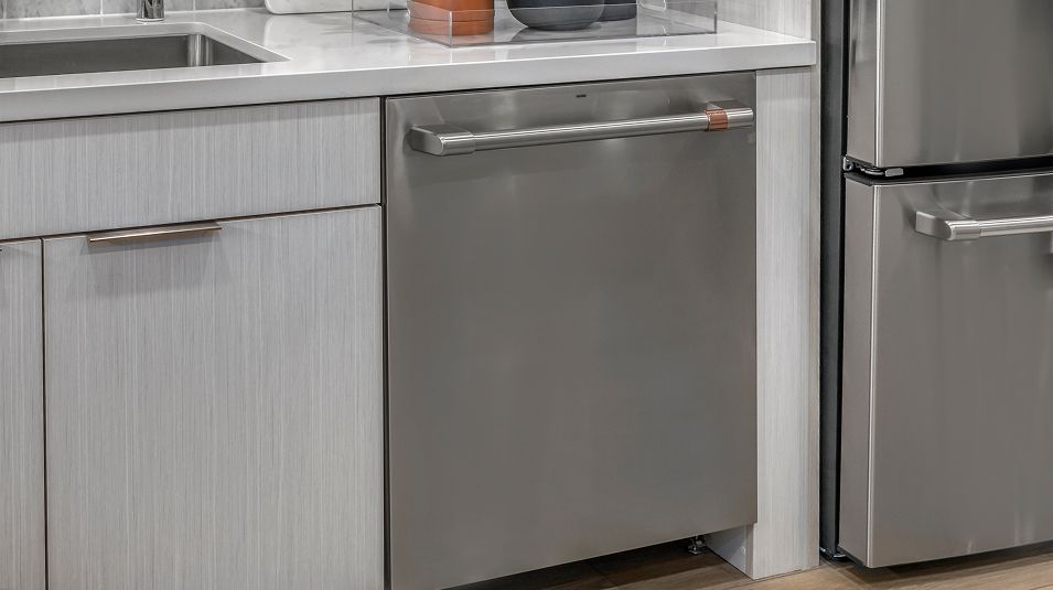 The Brant EI Dishwasher