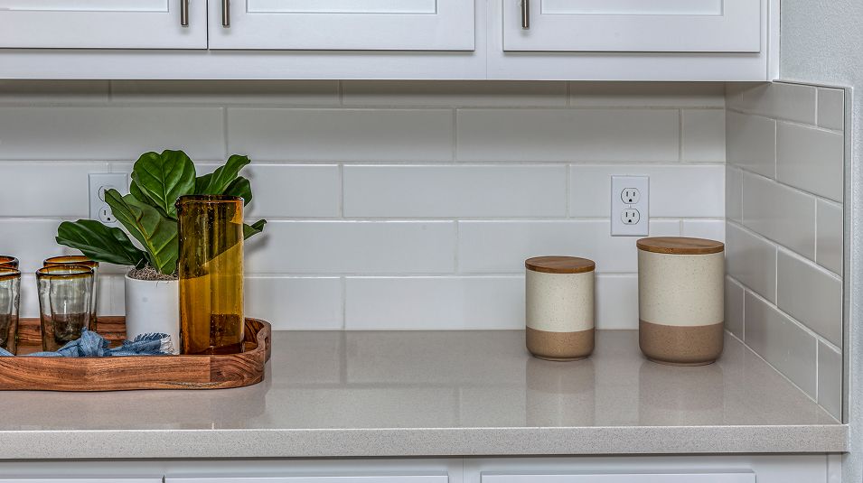 Emerald One Lake EI Kitchen Backsplash