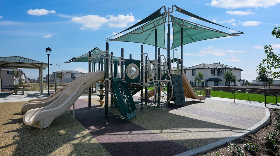 Renaissance Amenity Tot Lot 4of4