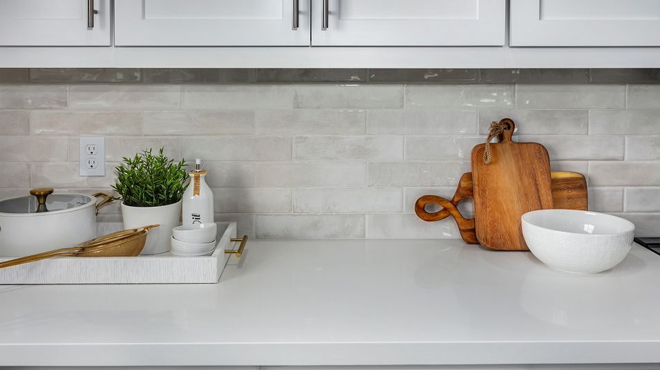 Mezzano Lakeshore EI Kitchen Countertops