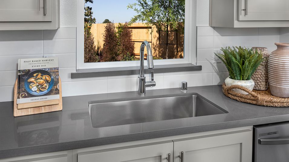 Heritage River Islands EI Kitchen Sink