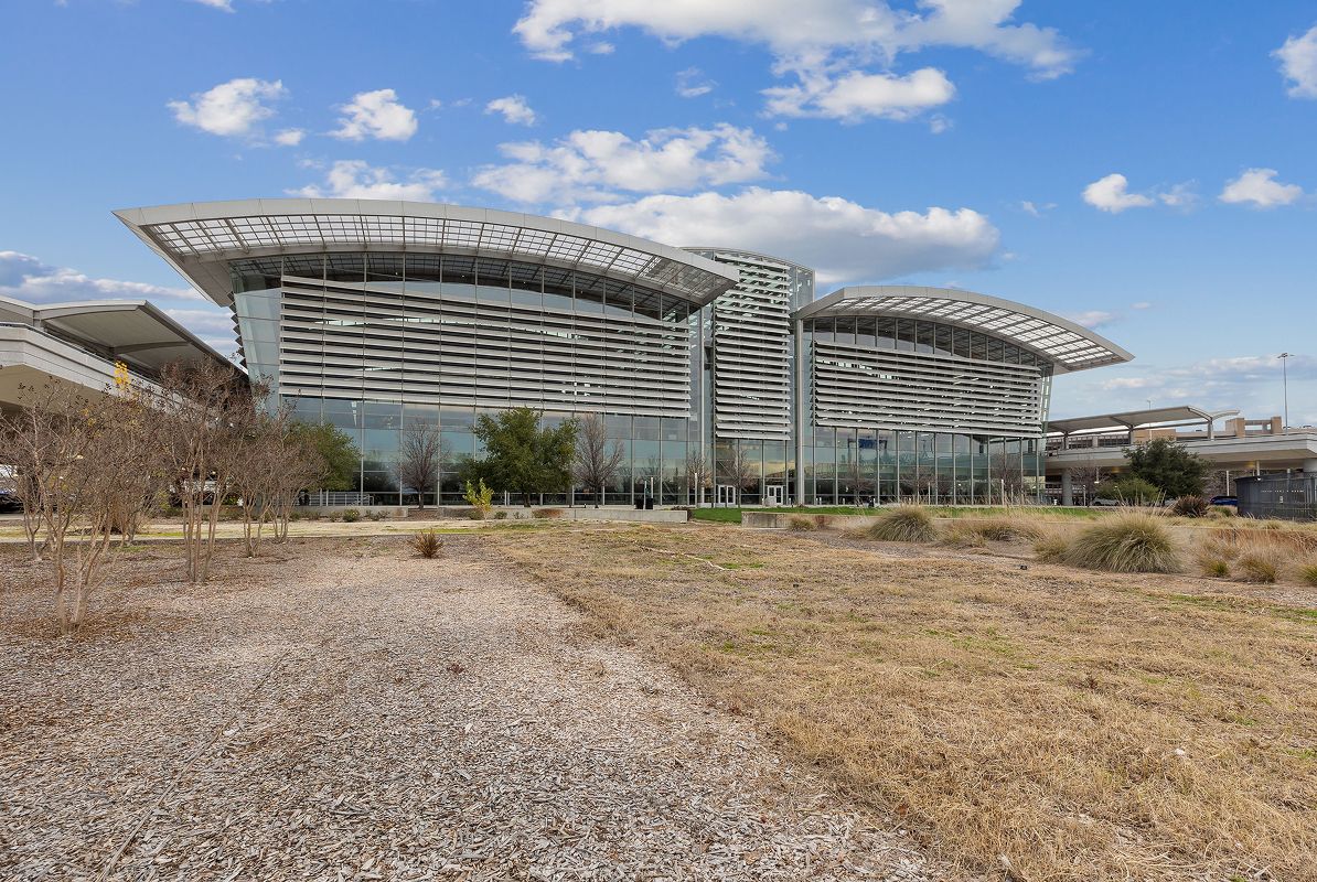 Woodland Sacramento International Airport 2of3