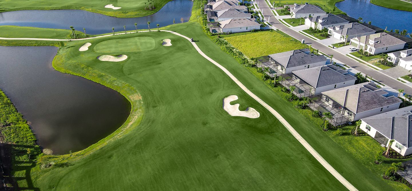 casa en Calusa Country Club - Manor Homes por Lennar