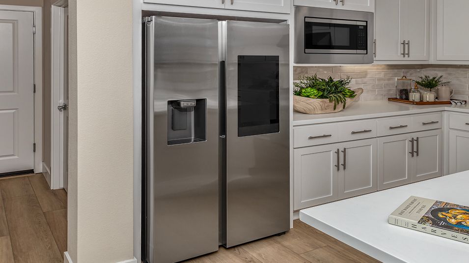 Hawthorn Hills at Lagoon Valley EI Kitchen Refrigerator