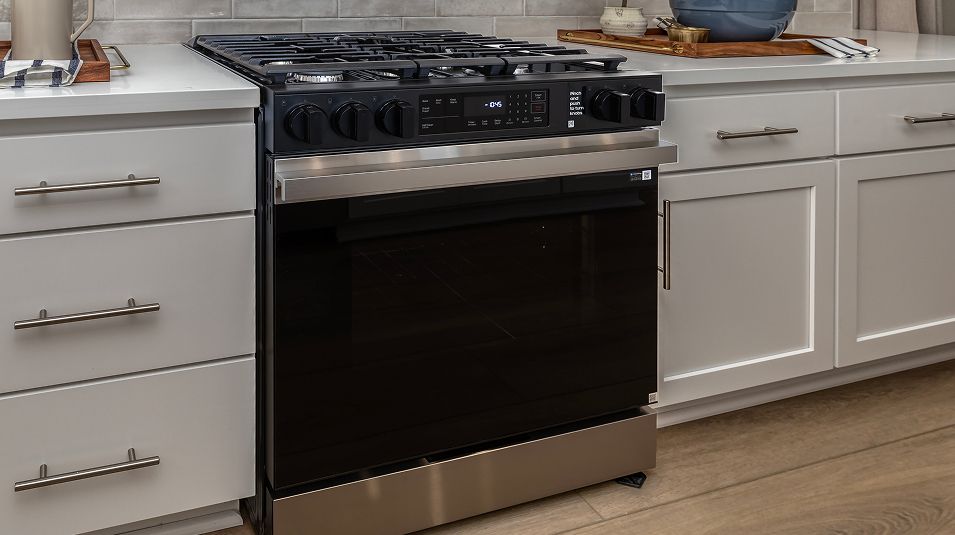 Hawthorn Hills at Lagoon Valley EI Kitchen Range